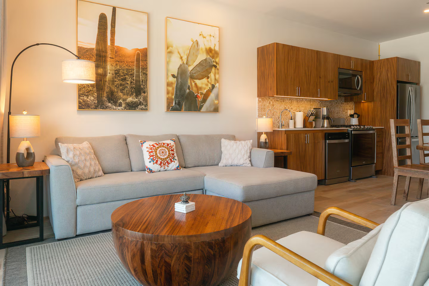 ffdd00e4-af67-4c77-8a48-225e69c1e533